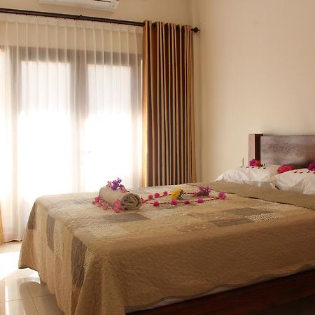 Kampoeng Senggigi Hotel Mangsit Luaran gambar